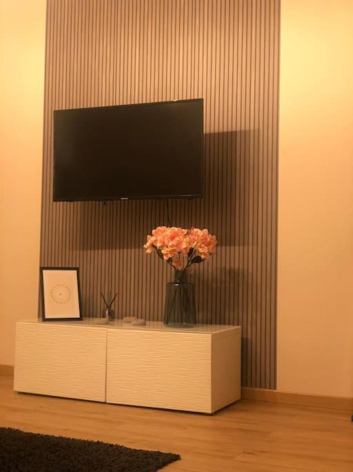Superbe Appartement Tout Equipe, Le Nid D'Eva A Metz Gare, Parking Prive, Balcon, F2, 50M2, 3P Extérieur photo